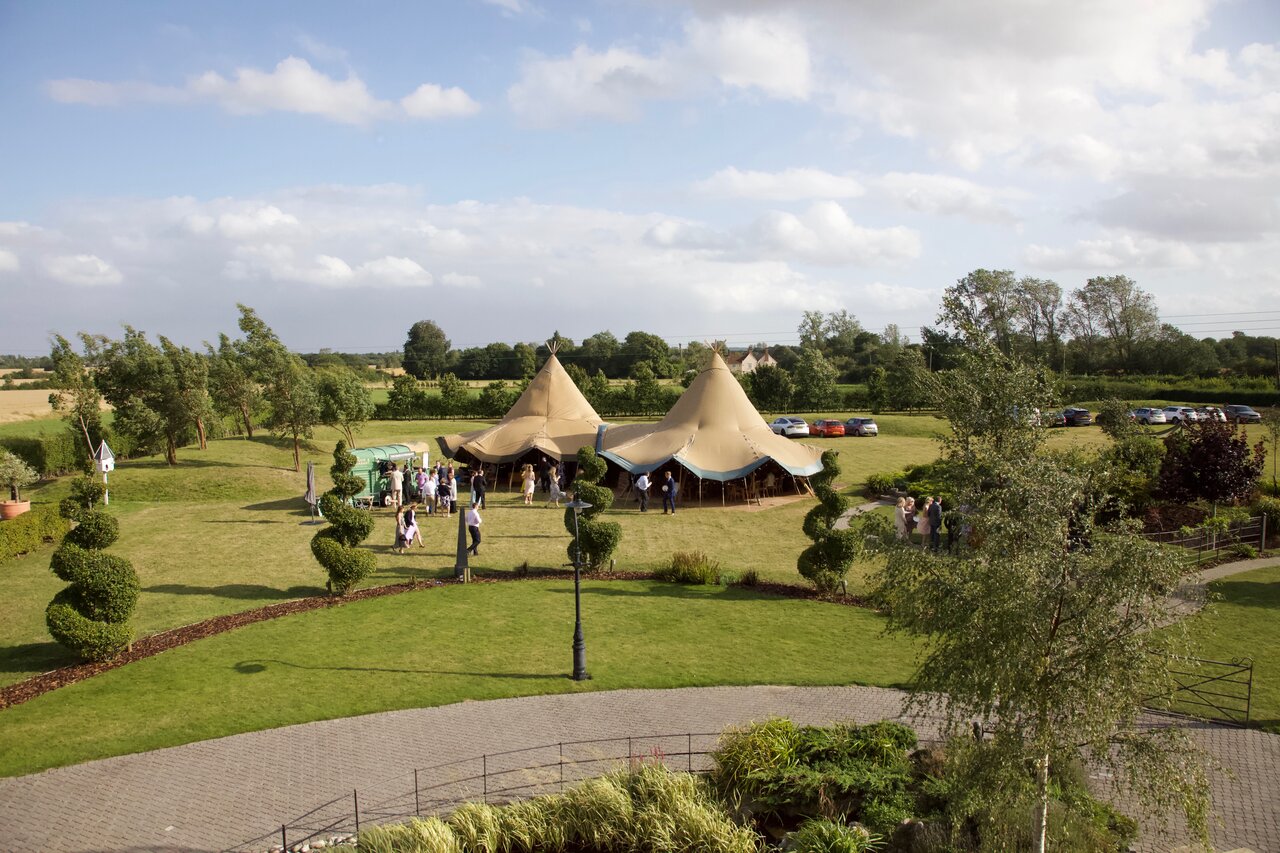 Hire a marquee - Tipi hire