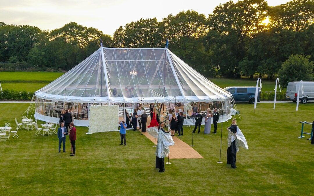 Hiring a marquee for a wedding? Here are 5 things you need to know!